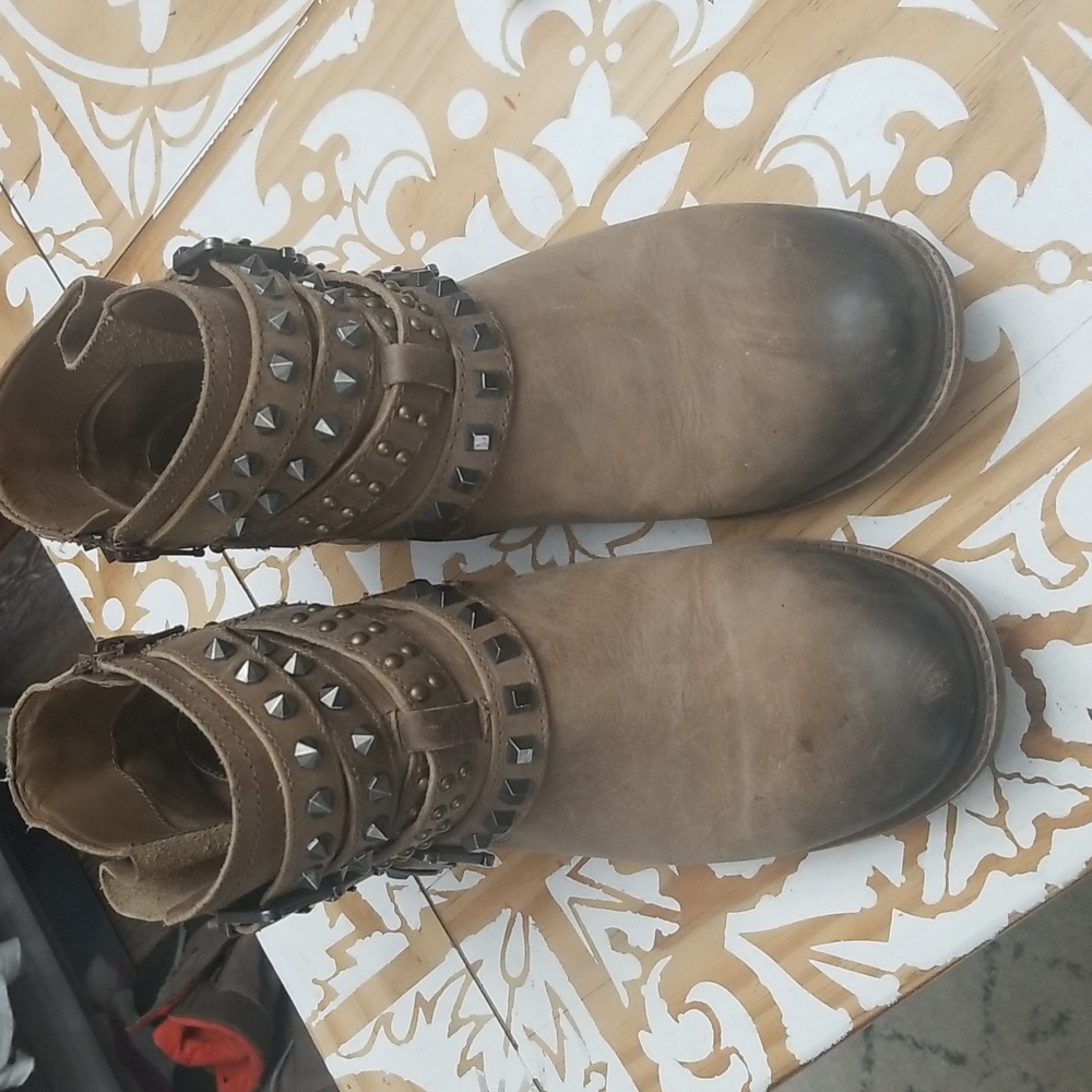 GB Gianni Bini Bootie